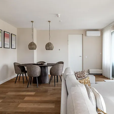 Apartment With Scheveningen Harbor View