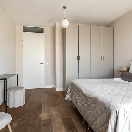 Apartment With Scheveningen Harbor View